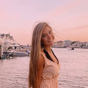 Meet your Posher, Addison